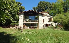 Les Favouilles - Gite & Chambres D Hotes