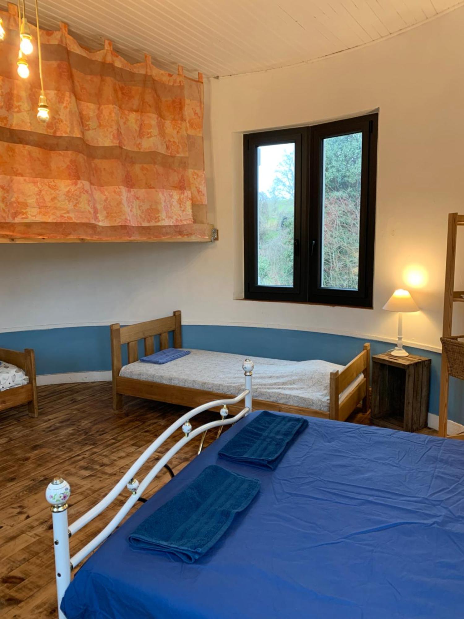 Les Favouilles - Gite & Chambres D Hotes Dauphin Extérieur photo