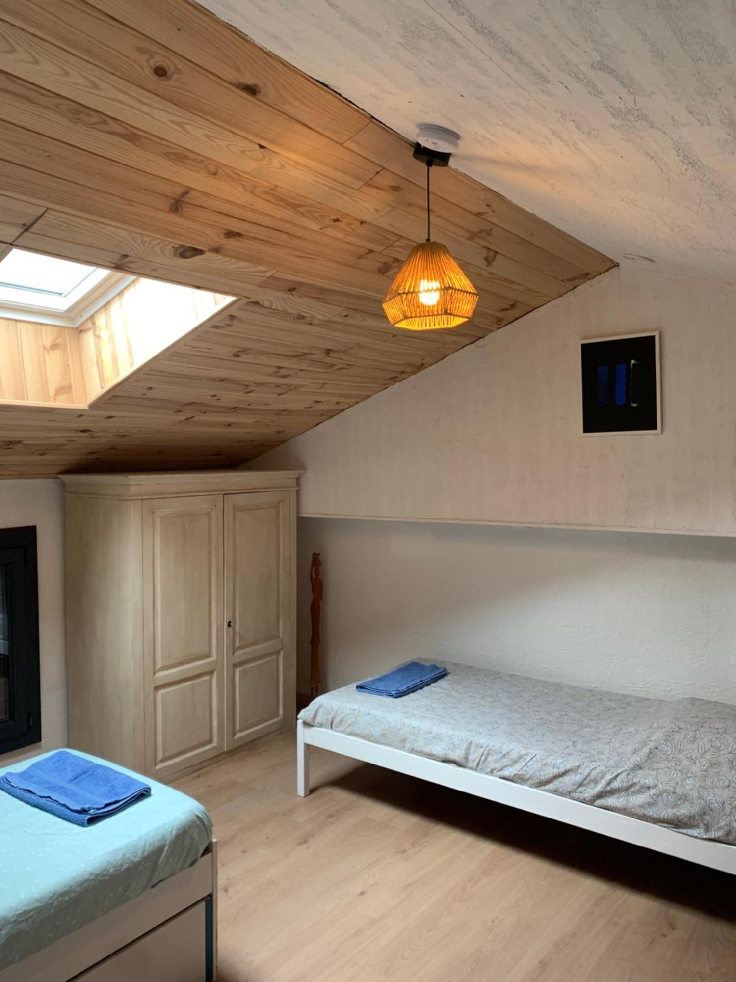 Les Favouilles - Gite & Chambres D Hotes Dauphin Chambre photo