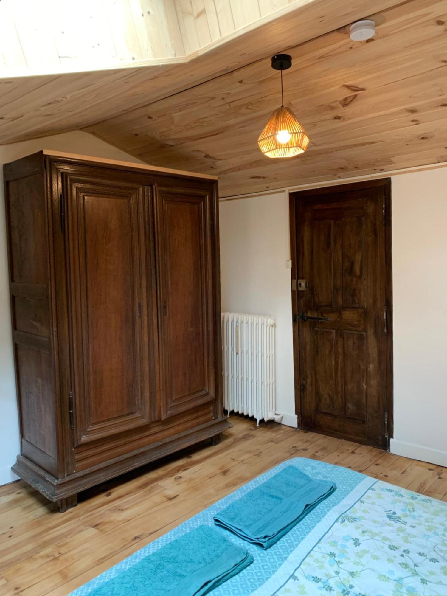 Les Favouilles - Gite & Chambres D Hotes Dauphin Chambre photo