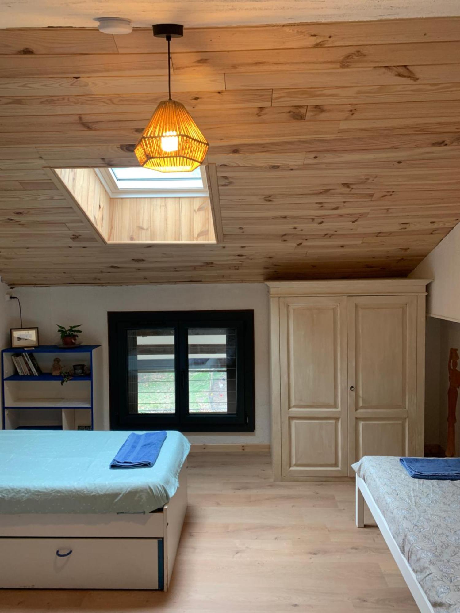 Les Favouilles - Gite & Chambres D Hotes Dauphin Chambre photo